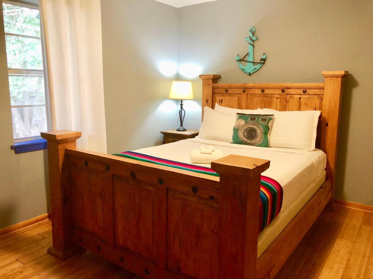 The Cove Bnb Hudson Bend Εξωτερικό φωτογραφία