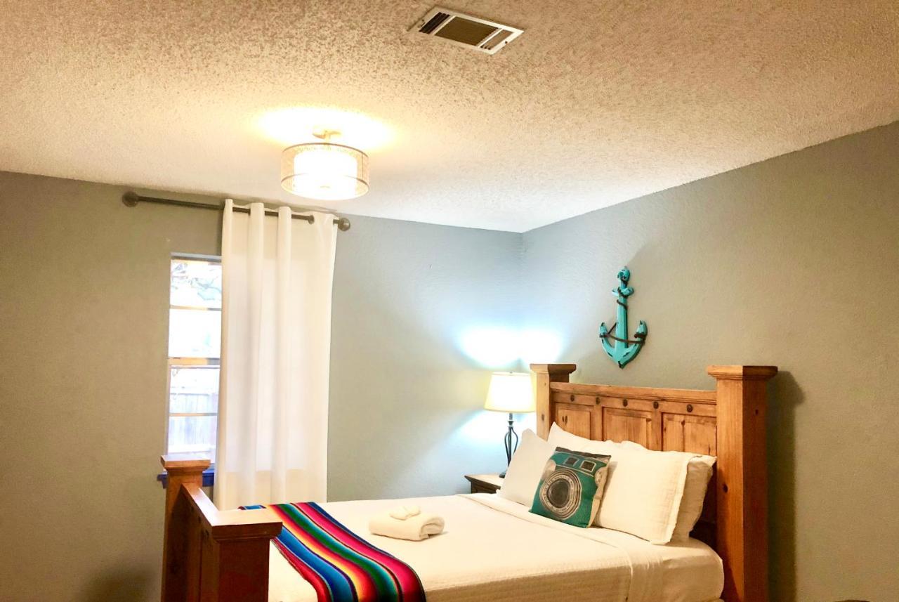 The Cove Bnb Hudson Bend Εξωτερικό φωτογραφία