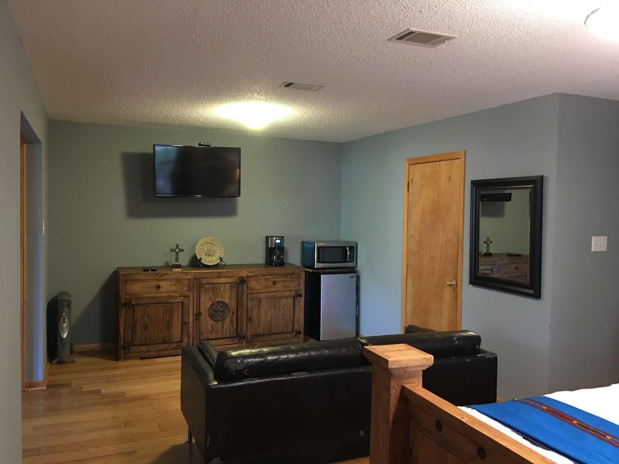 The Cove Bnb Hudson Bend Εξωτερικό φωτογραφία