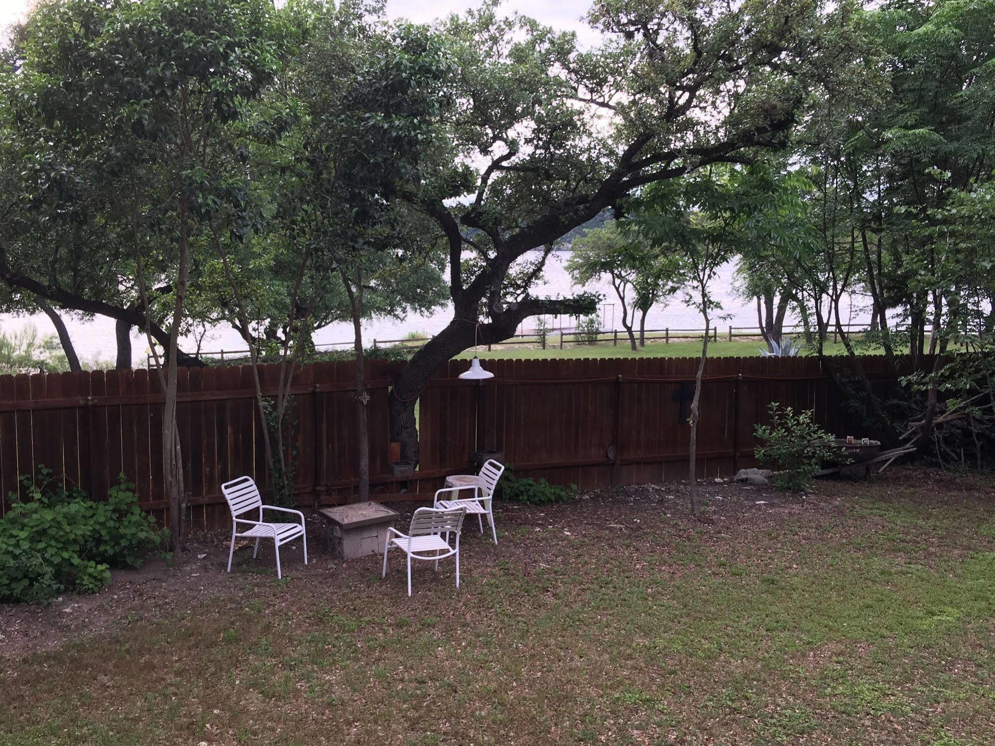 The Cove Bnb Hudson Bend Εξωτερικό φωτογραφία