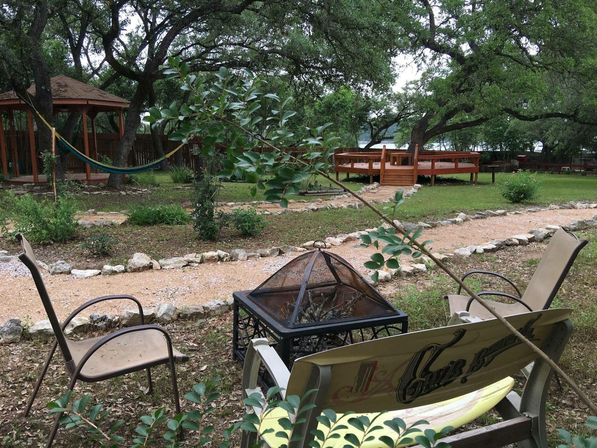 The Cove Bnb Hudson Bend Εξωτερικό φωτογραφία