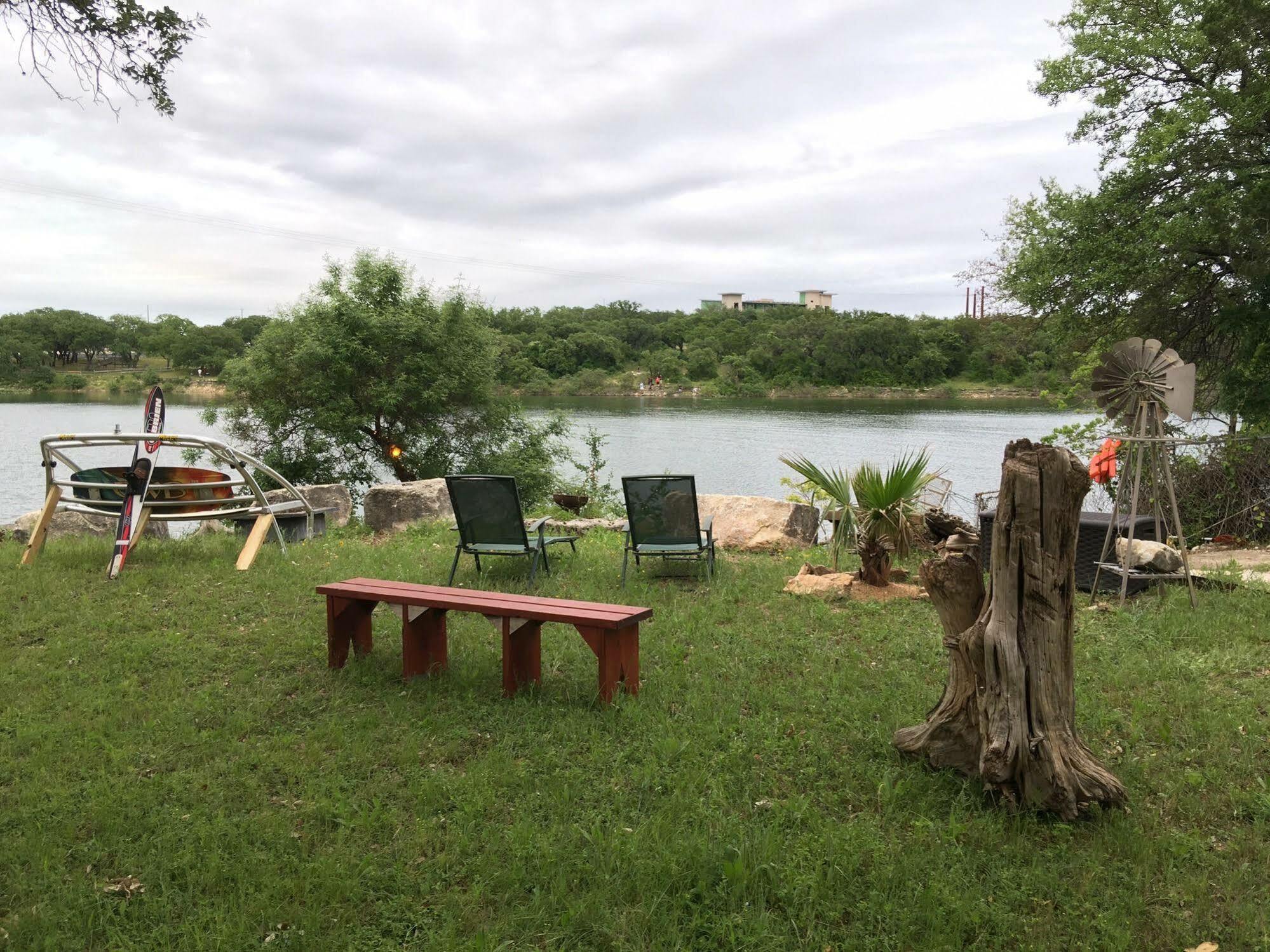The Cove Bnb Hudson Bend Εξωτερικό φωτογραφία